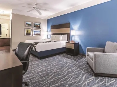 La Quinta Inn & Suites by Wyndham Phoenix I-10 West Hoteles en Maryvale
