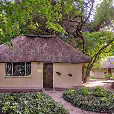 Island Safari Lodge Hotel Exterior