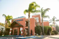 Days Inn by Wyndham Concord - 2-Star