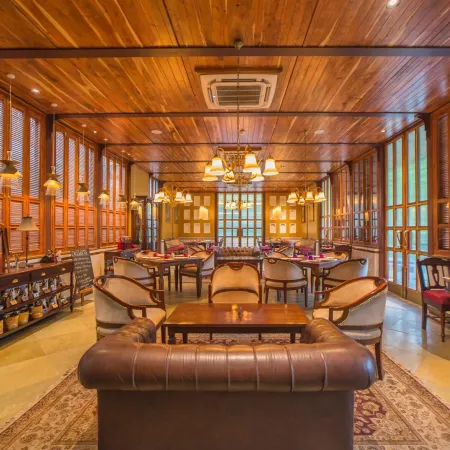 Hotel Narain Niwas Palace Отели рядом с достопримечательностью «Лекционный зал Birla Auditorium»