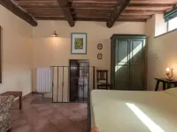 Agriturismo Colli di Travale Hotels in Montieri
