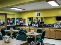 Econo Lodge Hotels in Wayne County
