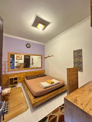 Rumah Roso Homestay Hotels in Kraton