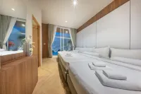 Shin Lalynn Pool Villa