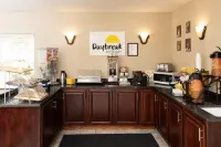 Days Inn by Wyndham Fairmont - Breakfast