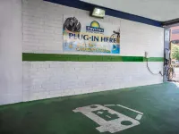 Days Inn by Wyndham Washington DC/Connecticut Avenue - parking