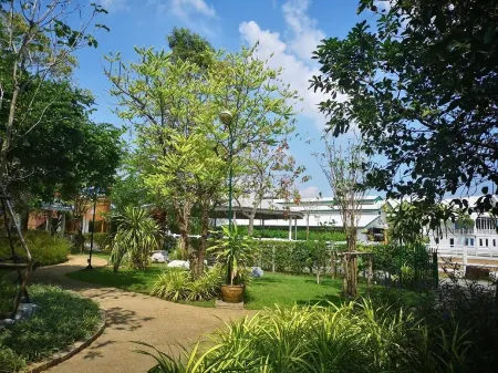 December To Remember House Отели в г. Chachoengsao