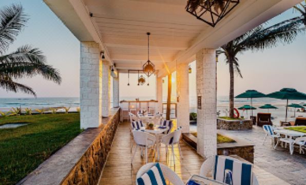 Ngwe Saung Yacht Club & Resort