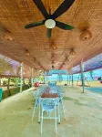 Cheng Heng Boutique - parking