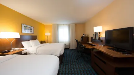 Fairfield Inn & Suites Burlington Отели в г. Берлингтон