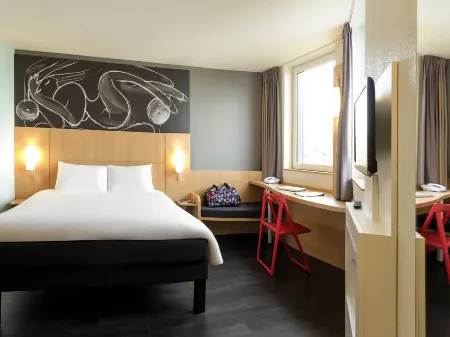 B&B Hotel Orly Rungis Aéroport 3 étoiles