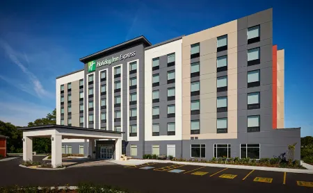 Holiday Inn Express SARNIA - POINT EDWARD by IHG