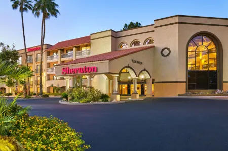 Sheraton Tucson Hotel & Suites Отели рядом с достопримечательностью «Университет Аризона»