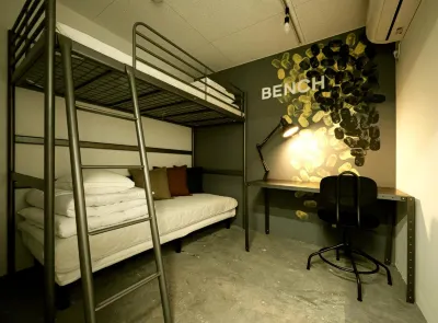 Bench Hostel & 3rd Place  otelleri