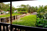 Arrys (Watukarung Surf Camp)
