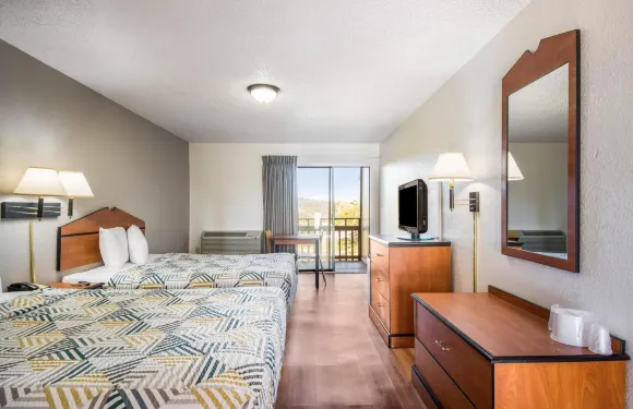 依可諾奇套房温泉汽車旅館