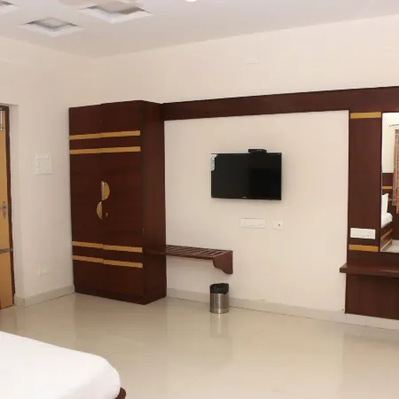 Elgozo Hotel Dreams Paradise - Yercaud