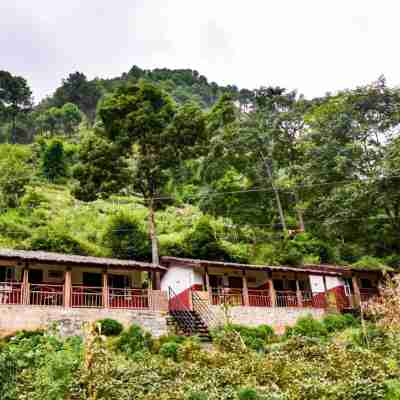 Solid Rock - Lodge & Restaurant Hotel Exterior