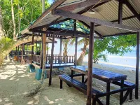 Mamatua N Saleo Villa - parking