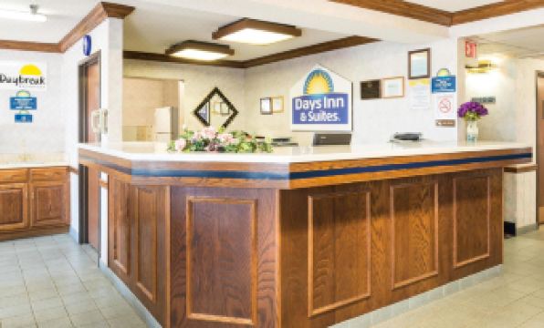 Days Inn by Wyndham Pontoon Beach