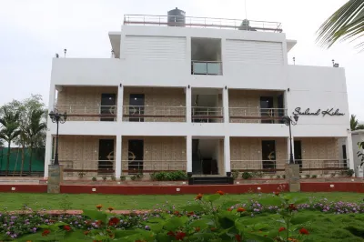 Sea Land Kihim Hotels near Sasawane Beach