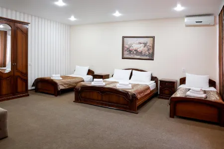 SoleMio (СолеМио) Отели рядом с достопримечательностью «Парнас»