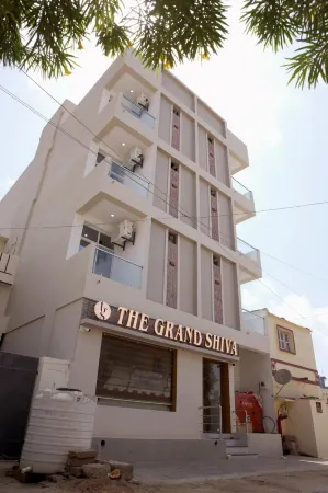 Hotel The Grand Shiva Отели рядом с достопримечательностью «Храм Дваракадиши»