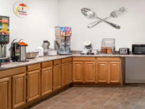 Super 8 by Wyndham Central Pt Medford セントラル・ポイントのホテル