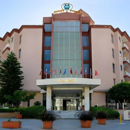 Romance Beach Hotel