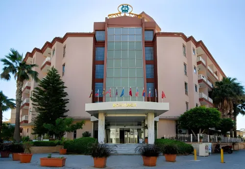 Romance Beach Hotel