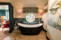 The George Hotel a Highlow