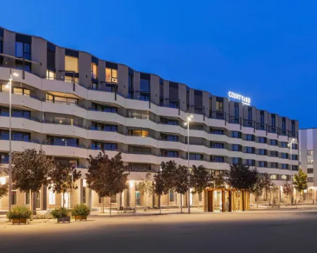 コートヤード バイ・マリオット ビール / ビエンネ ビールのホテル