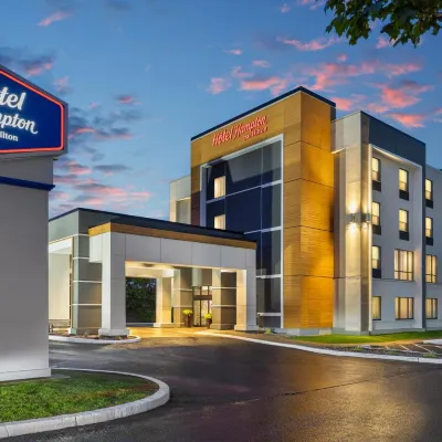 Hampton Inn & Suites by Hilton Montreal-Dorval Hotels near Mega Centre Notre-Dame