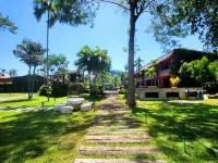 Mai Morn Resort Hotels near Makham Bay