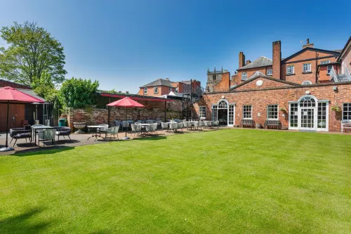 The Wynnstay Hotel, Oswestry, Shropshire - Bãi đậu xe
