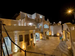 Underground Cave Suites Hotel
