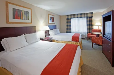 Holiday Inn Express & Suites Freeport - Brunswick Area Hotels in Freeport