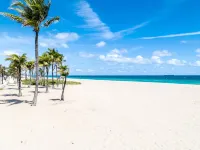 Holiday Inn Express & Suites FT. LAUDERDALE AIRPORT/CRUISE by IHG Hotels near Flamingo Park