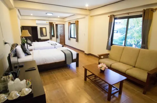 ナーンバーンクン ホテル