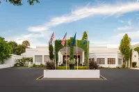 Lord Charles Hotel, Somerset West, a Tribute Portfolio Hotel Hotels near Contour Enviro Group