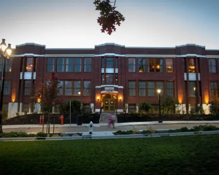 McMenamins Anderson School Hotels in Bothell