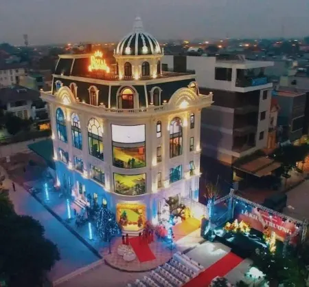 Royal Homestay - Royal Center Отели в г. Монгкай