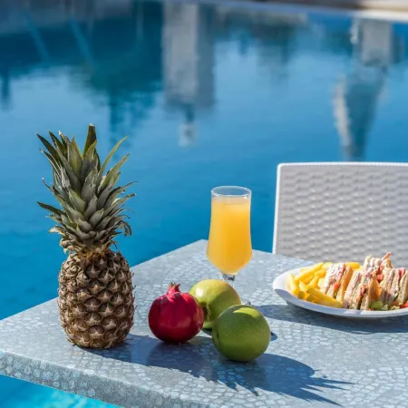 Alamis Hotel & Apartments
