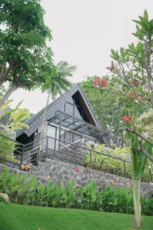 Kamandaru Villa Отели рядом с достопримечательностью «Kampoeng Camping Ground»