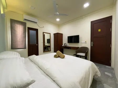 Courtyard Guesthouse Отели рядом с достопримечательностью «Hudhuranfushi»