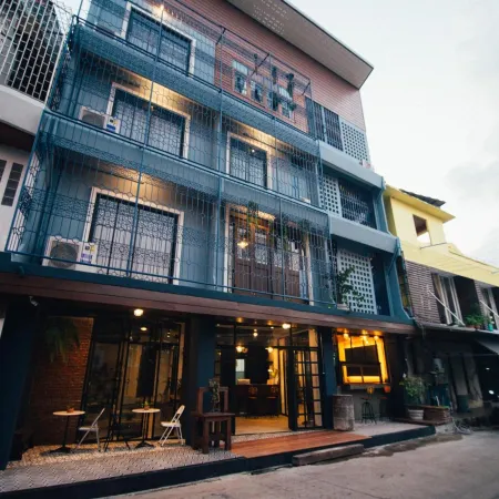 Chernchan Hostel