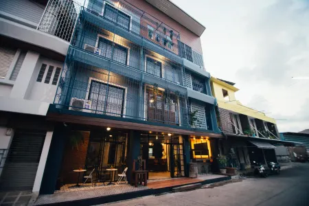 Chernchan Hostel Отели в г. Чантхабури