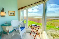 Captain's Inn at Moss Landing - Romantic