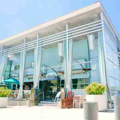 Shade Hotel Manhattan Beach Hotel Exterior