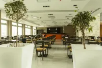 內烏肯豪生酒店 - 早餐